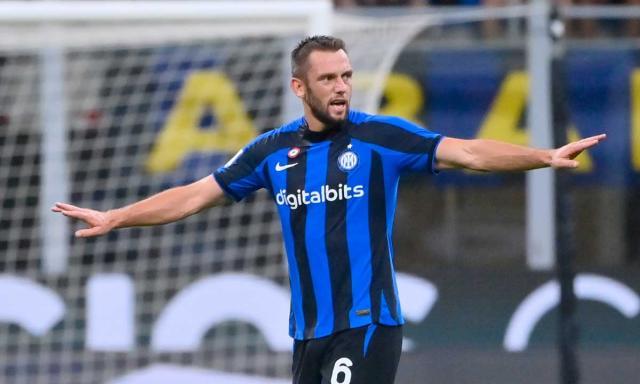 1662529472040036350.jpg inter-bayern2.jpg